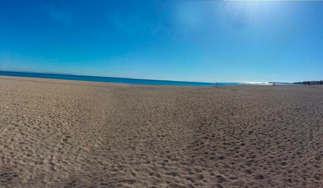 Primera Linea De Playa Roquetas de Mar Dış mekan fotoğraf